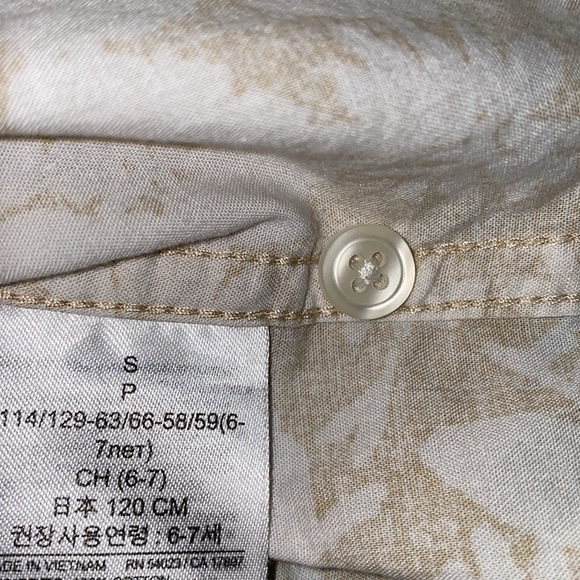 GAP Kids floral short sleeve button up chest pocket beige and white NEW SZ S - Picture 5 of 9